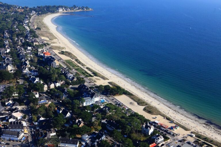 Carnac plage accessible fauteuil roulant roue libre